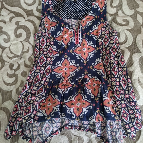 Anthropologie Akemi + Kin Galapa Split Tank - Picture 2 of 5